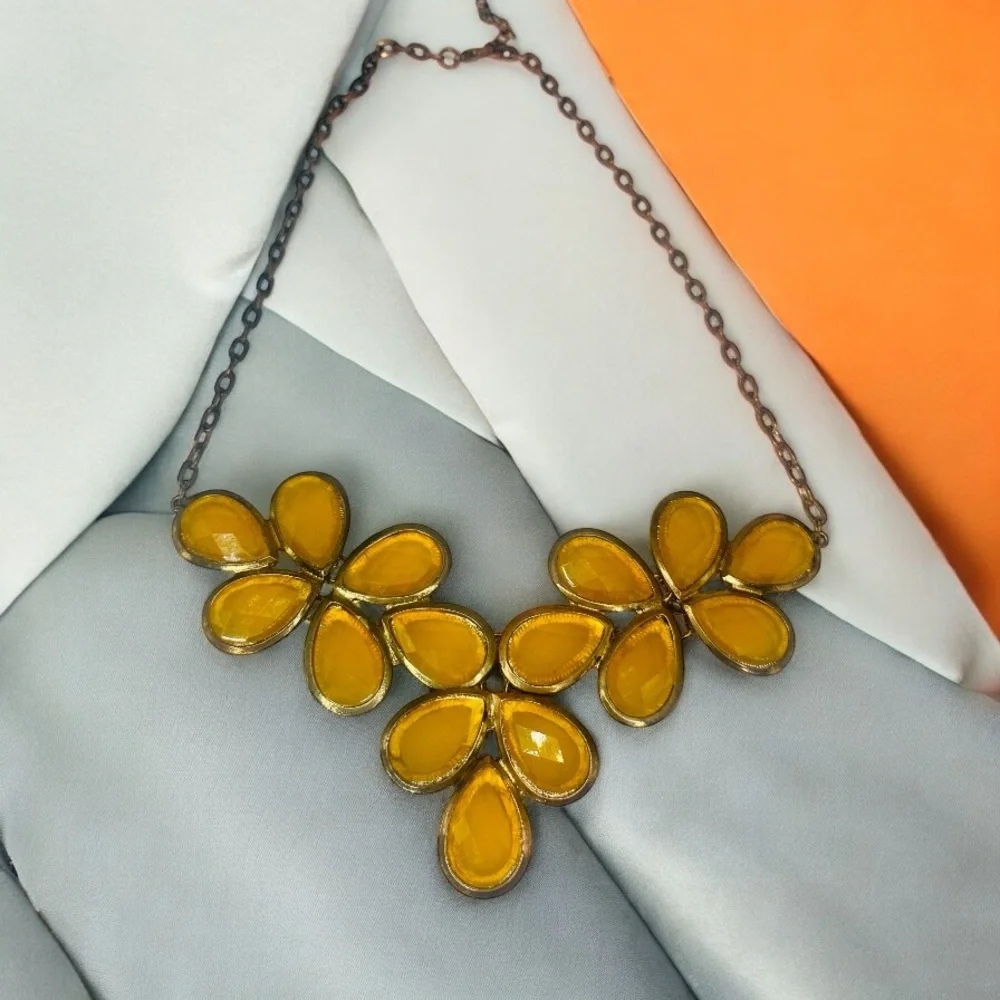 Vintage Bold Orange Statement Necklace – 11